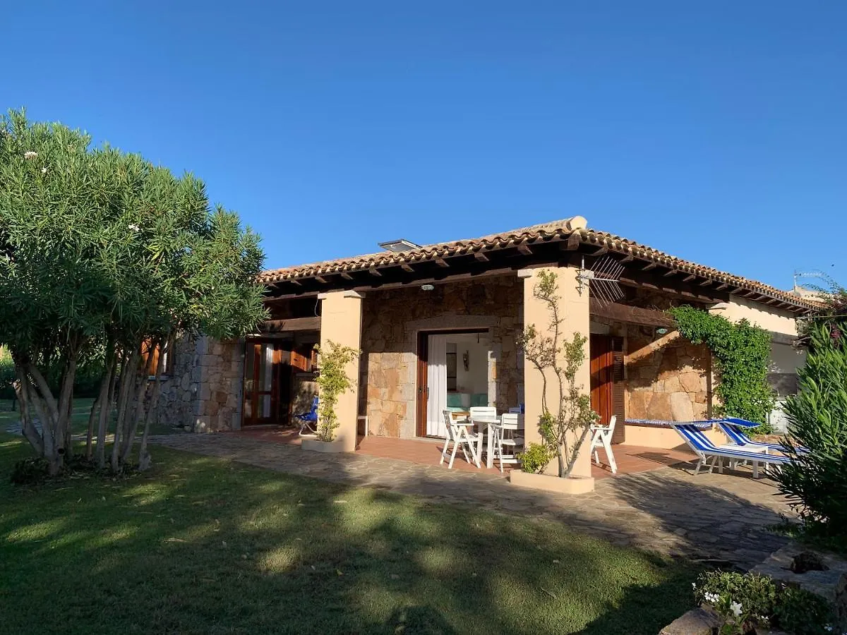 Bouganvilla By The Beach - San Teodoro 1 Italy