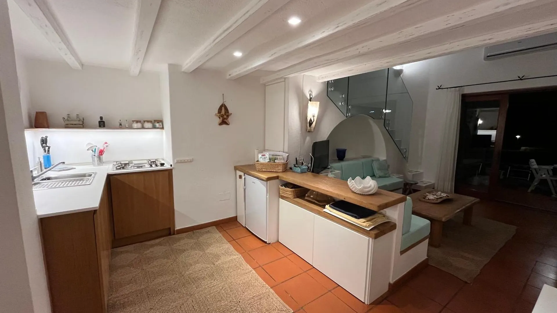 Bouganvilla By The Beach - San Teodoro 1 Villa