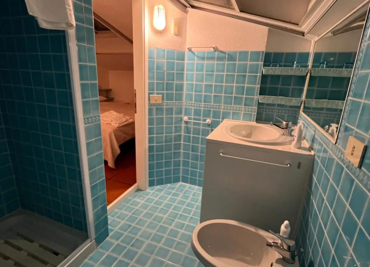 Bouganvilla By The Beach - San Teodoro 1 0*, سان تيودورو